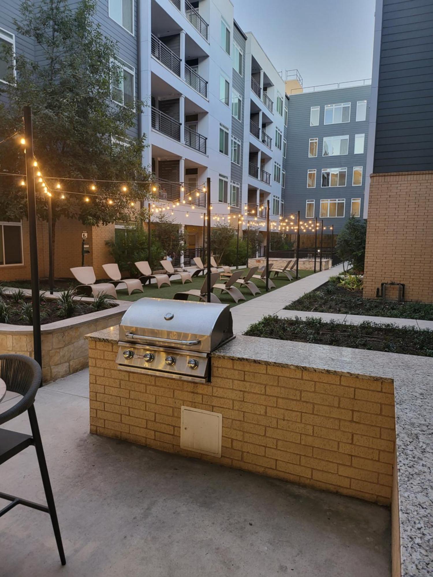 Beautiful Condo On Riverwalk W King Ste Free Parking Pet Friendly Centrally Located On The Riverwalk San Antonio Exteriör bild