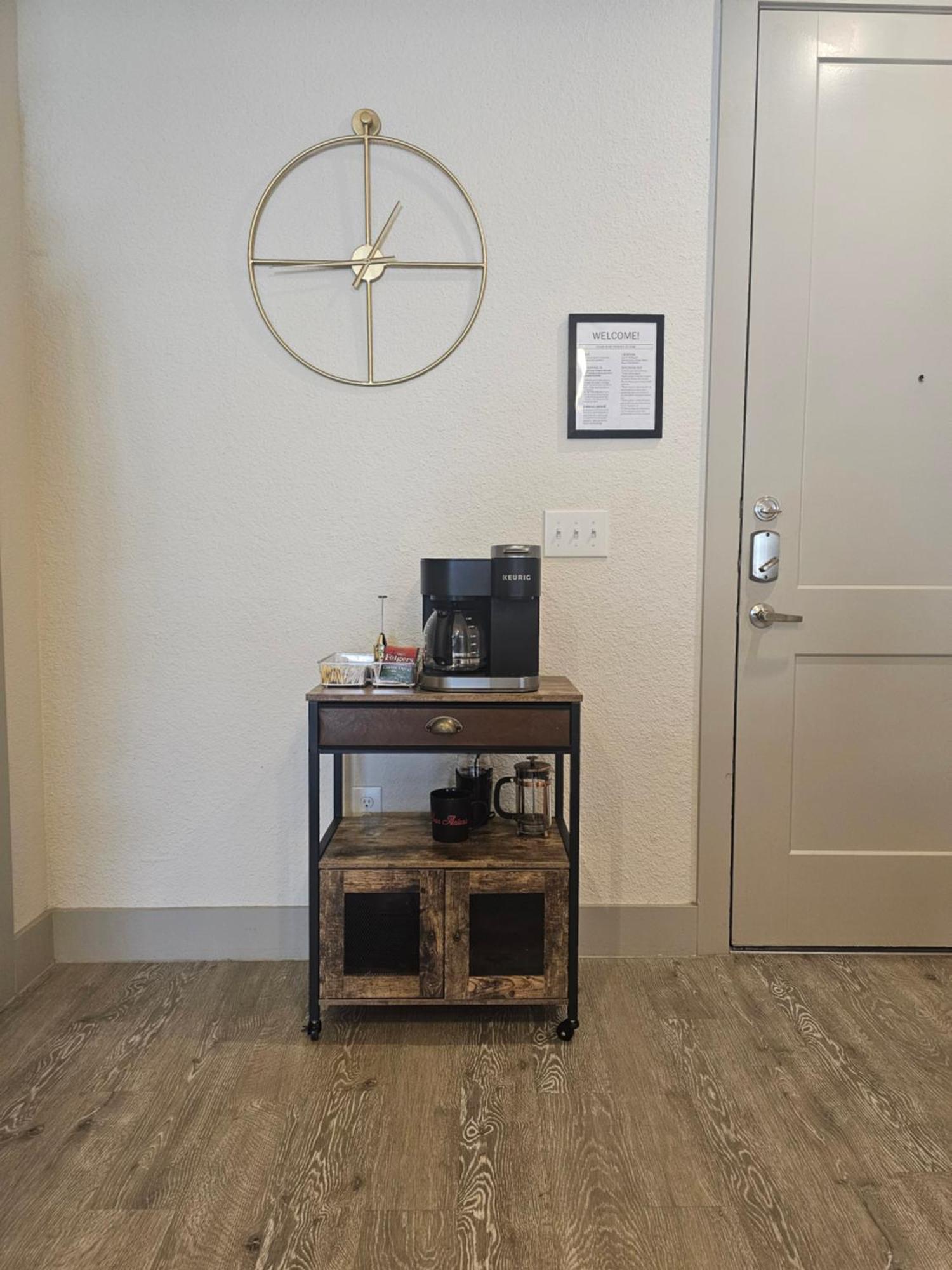 Beautiful Condo On Riverwalk W King Ste Free Parking Pet Friendly Centrally Located On The Riverwalk San Antonio Exteriör bild